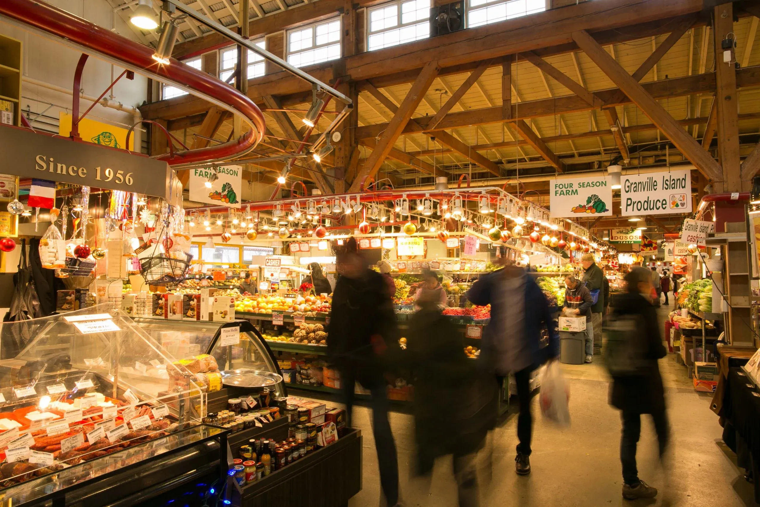 medium_GranvilleIsland_PublicMarket.webp