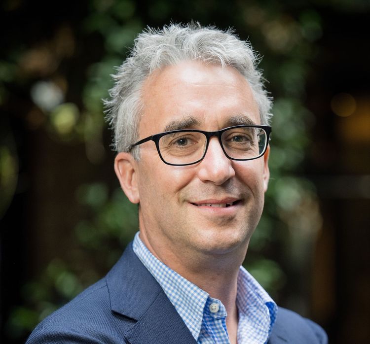 andrew_dellow_.jpg andrew_dellow_.jpg