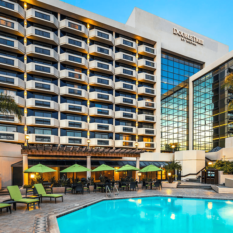 Doubletree San Jose pool deck